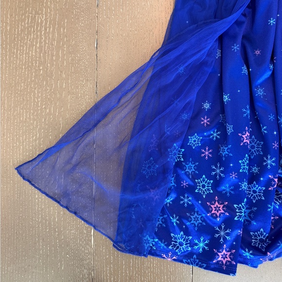 Disney Princess Frozen Elsa & Anna Fantasy Dress or Nightgown • Size S (6/6X) - Picture 13 of 13